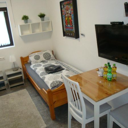 Cenet 1 Zimmer Apartment Sindelfingen Eksteriør billede