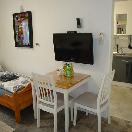 Cenet 1 Zimmer Apartment Sindelfingen Eksteriør billede